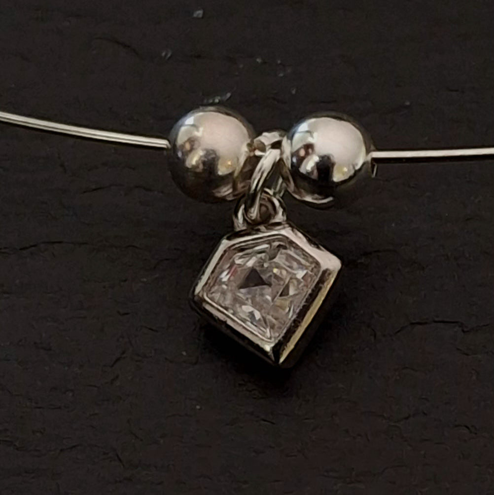 Geometric Diamond Shaped Pendant