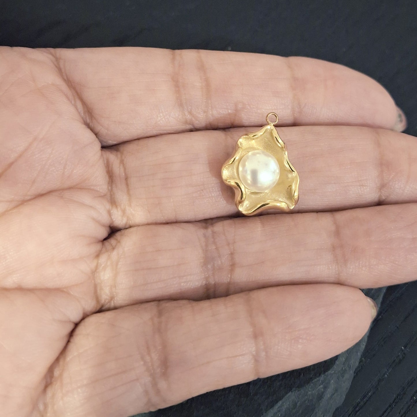 Large Pearl in Shell Pendant