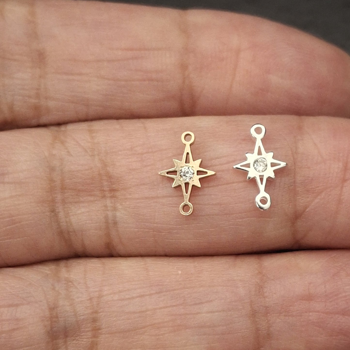 North Star Zircon Connector
