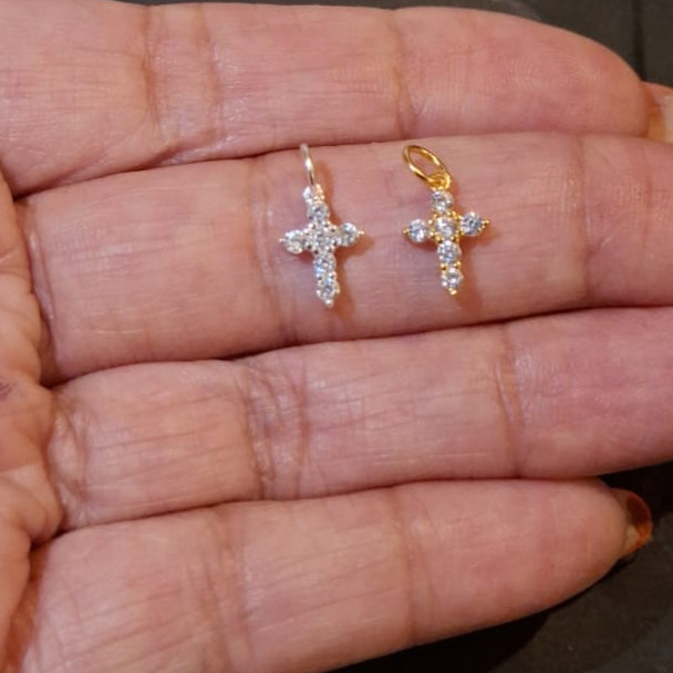 Rounded Zircon Cross Pendant
