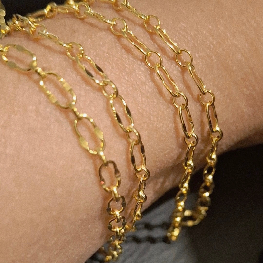 Packaging and presentation of The Dapped Lip Chain 3.6mm ready for wholesale distribution