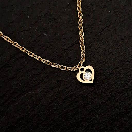 Heart Outline Zircon Pendant