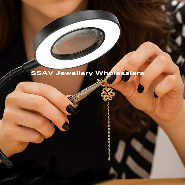 LED Jewellery Magnifying Glass - Adjustable Gooseneck