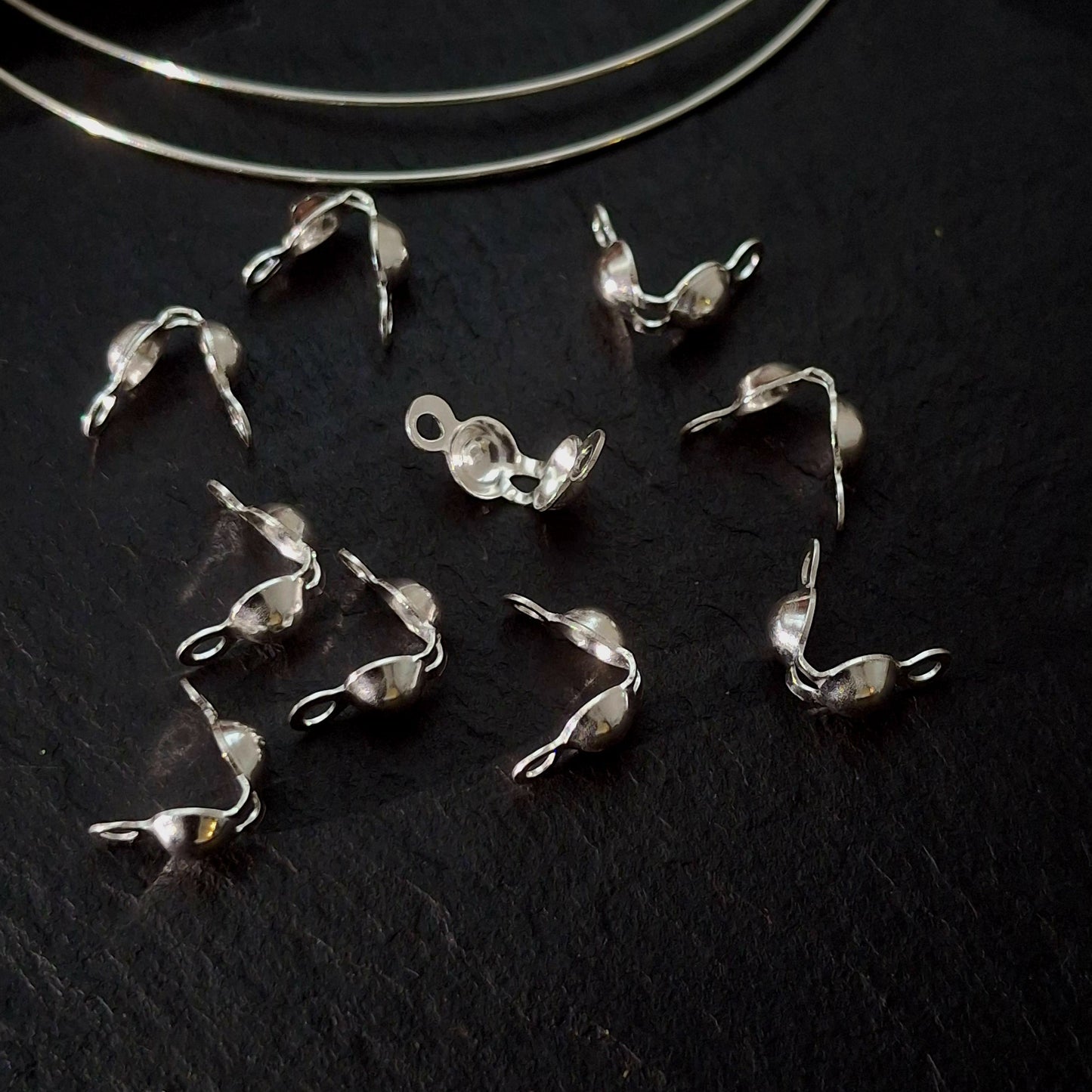 Clamshell Clasps