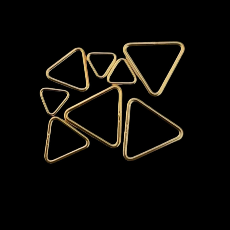 Triangle Wire Fastener Triangle Connectors – SSAV Permanent Jewellery Supplies and Wholesale