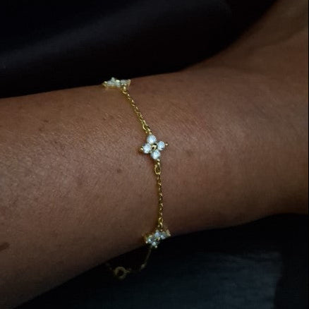 Flower Zircon Cross Bracelet – Finished Piece